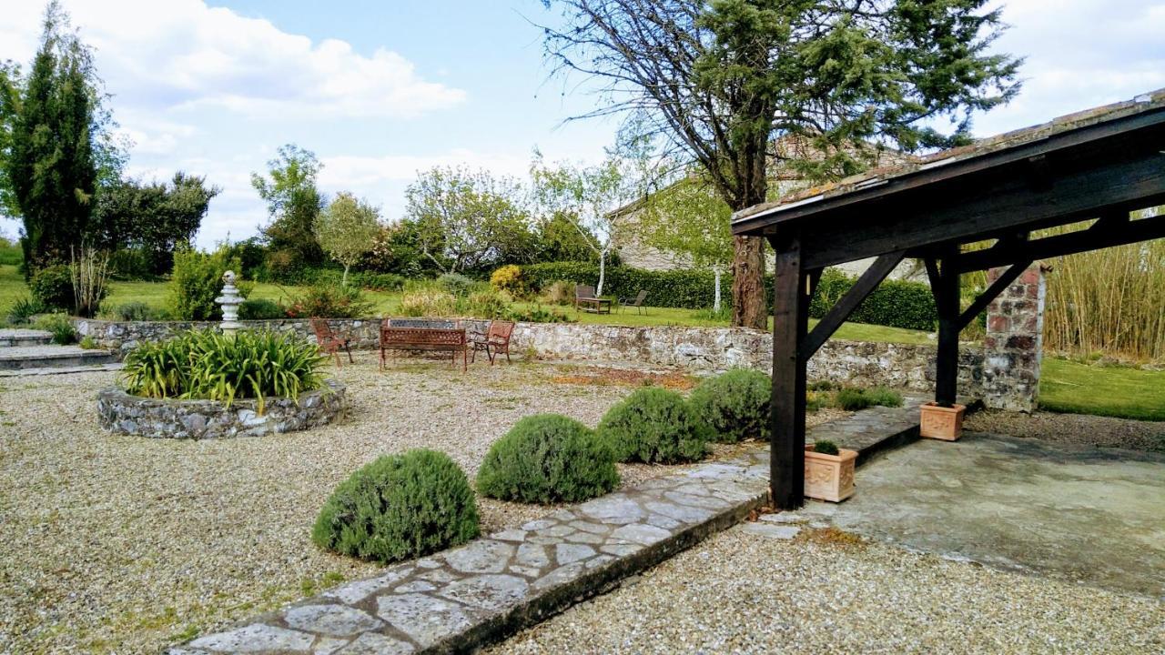 Luxury B&B Maison à votre Santé, in Bordeaux wine region Savignac-de-Duras Exterior foto
