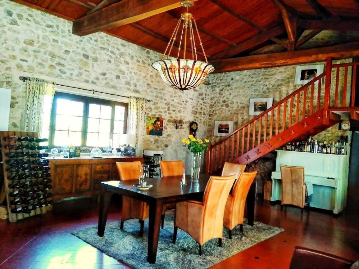 Luxury B&B Maison à votre Santé, in Bordeaux wine region Savignac-de-Duras Exterior foto